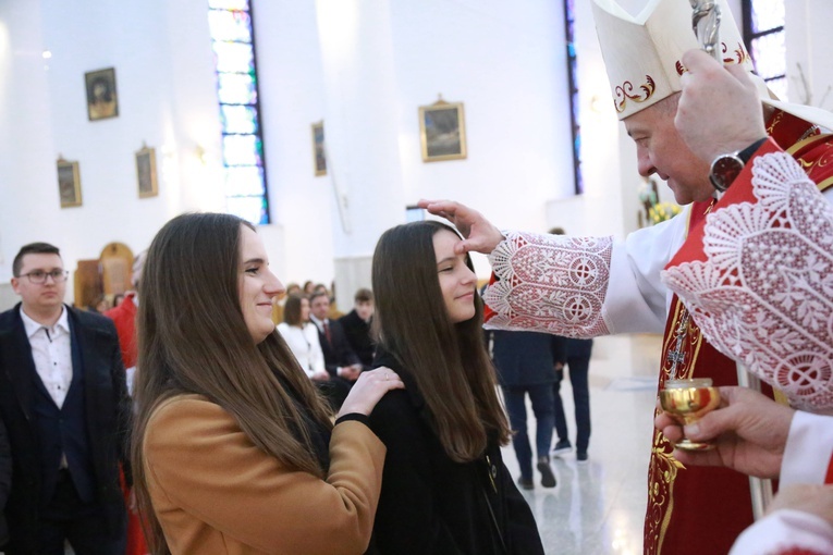 Bierzmowanie młodzieży od Karoliny