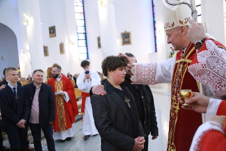 Bierzmowanie młodzieży od Karoliny