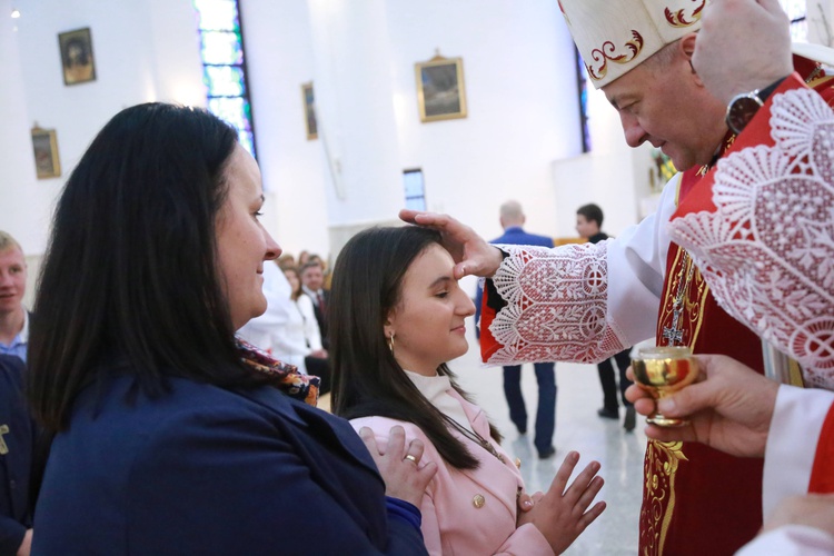 Bierzmowanie młodzieży od Karoliny