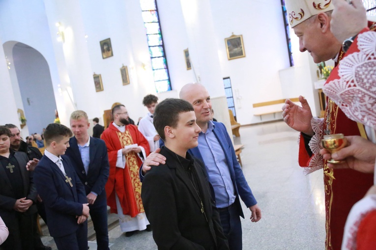 Bierzmowanie młodzieży od Karoliny