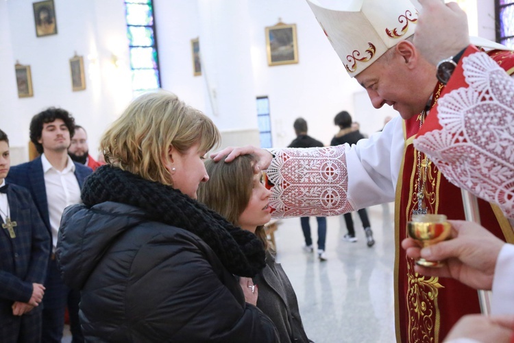 Bierzmowanie młodzieży od Karoliny