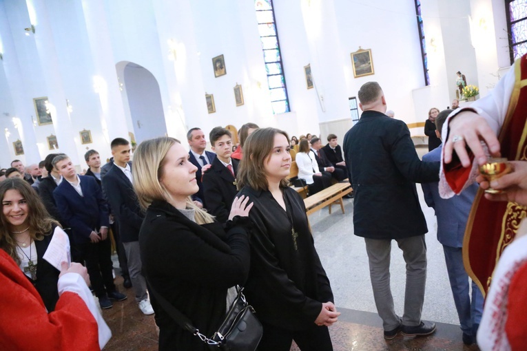 Bierzmowanie młodzieży od Karoliny