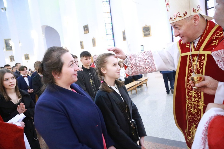 Bierzmowanie młodzieży od Karoliny