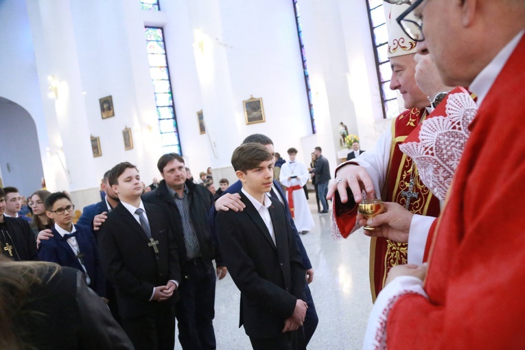 Bierzmowanie młodzieży od Karoliny