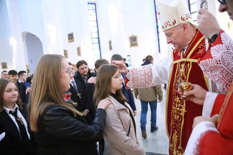 Bierzmowanie młodzieży od Karoliny