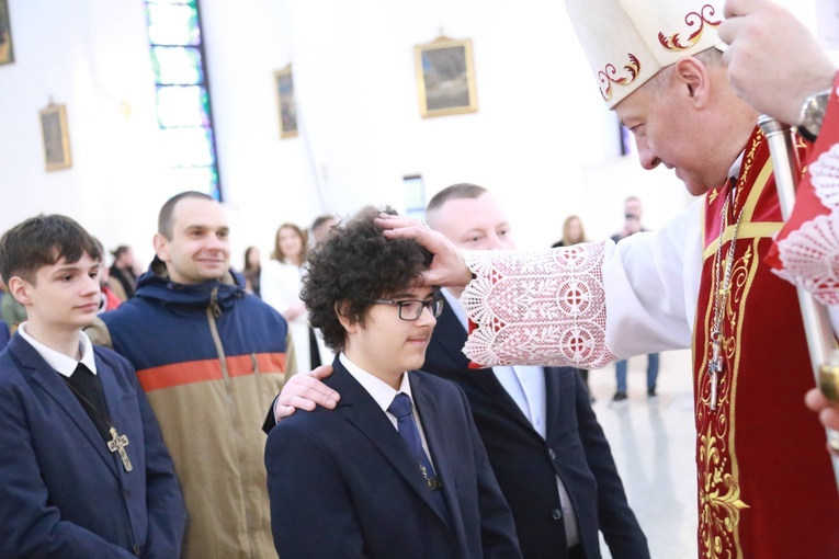Bierzmowanie młodzieży od Karoliny