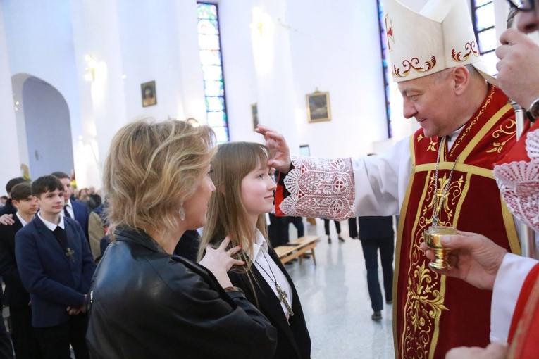 Bierzmowanie młodzieży od Karoliny