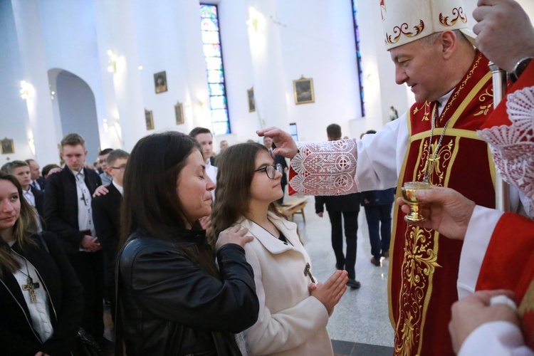 Bierzmowanie młodzieży od Karoliny