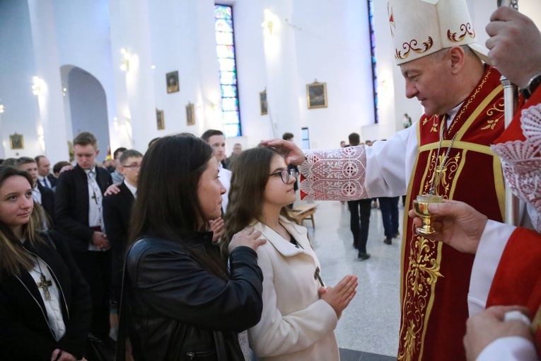 Bierzmowanie młodzieży od Karoliny