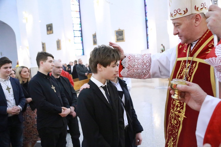 Bierzmowanie młodzieży od Karoliny