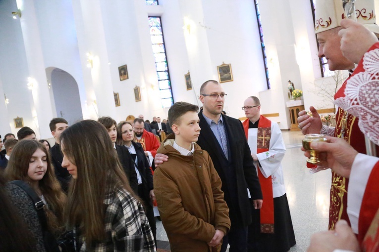 Bierzmowanie młodzieży od Karoliny