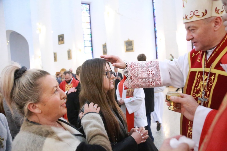 Bierzmowanie młodzieży od Karoliny
