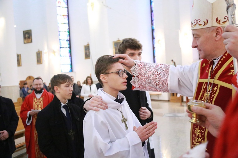 Bierzmowanie młodzieży od Karoliny