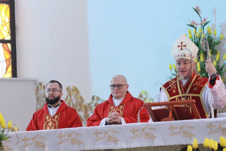 Bierzmowanie młodzieży od Karoliny