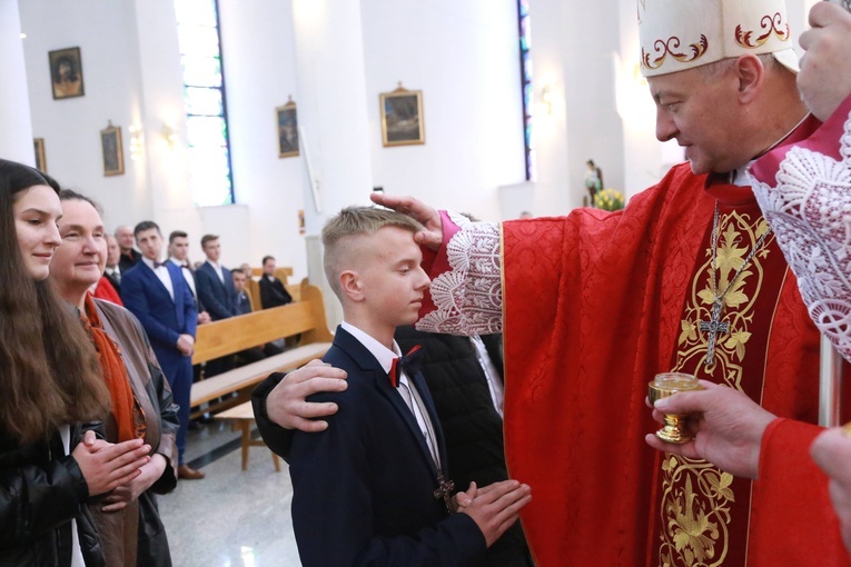 Bierzmowanie młodzieży z Łękawicy, Ładnej i Woli Rzędzińskiej