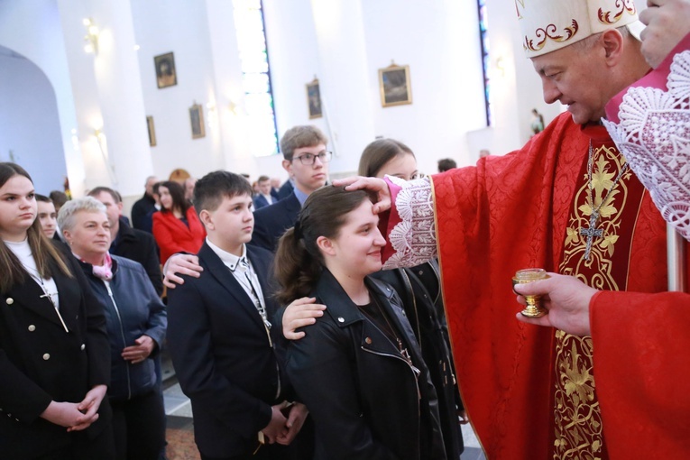 Bierzmowanie młodzieży z Łękawicy, Ładnej i Woli Rzędzińskiej