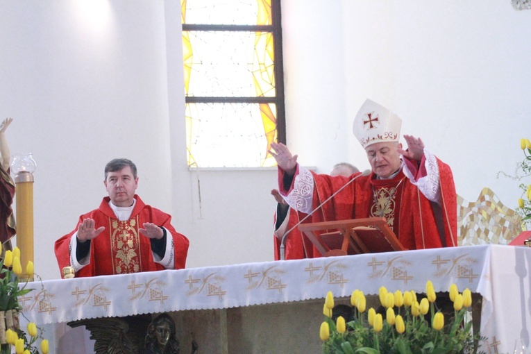 Bierzmowanie młodzieży z Łękawicy, Ładnej i Woli Rzędzińskiej