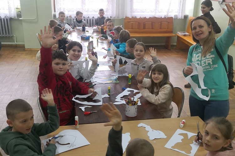 40 ukraińskich dzieci uczy się polskiego w świetlicy św. Jakuba w Brzesku