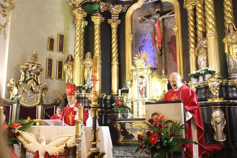 Bierzmowanie w parafii św. Jakuba w Tuchowie