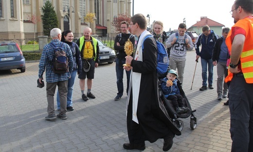 Wilamowice. Pielgrzymi łagiewniccy odebrali relikwie św. Józefa Bilczewskiego