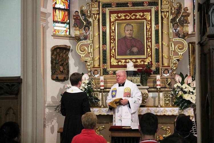 Wilamowice. Pielgrzymi łagiewniccy odebrali relikwie św. Józefa Bilczewskiego