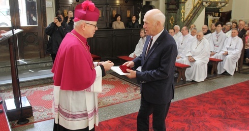 Jelenia Góra. Rocznicowe medale rozdane