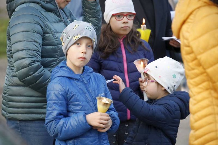 Z Matką Bożą Fatimską po ulicach Pszenna