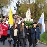 Z Matką Bożą Fatimską po ulicach Pszenna