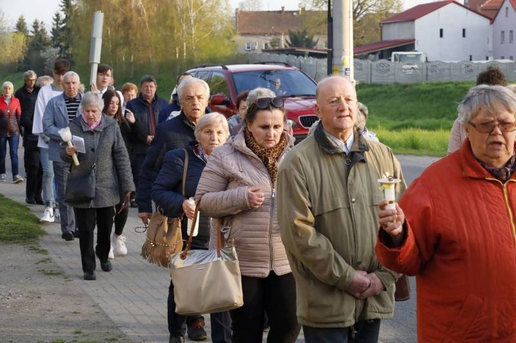 Z Matką Bożą Fatimską po ulicach Pszenna