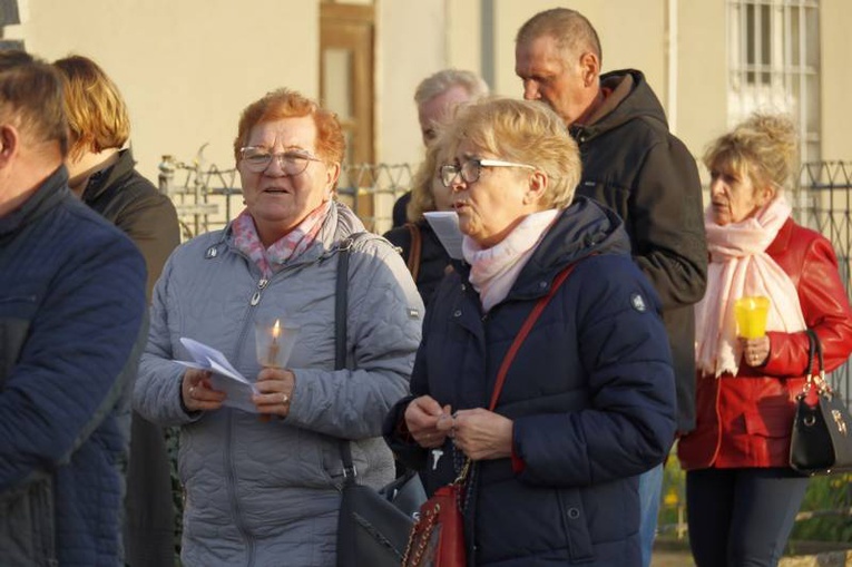 Z Matką Bożą Fatimską po ulicach Pszenna