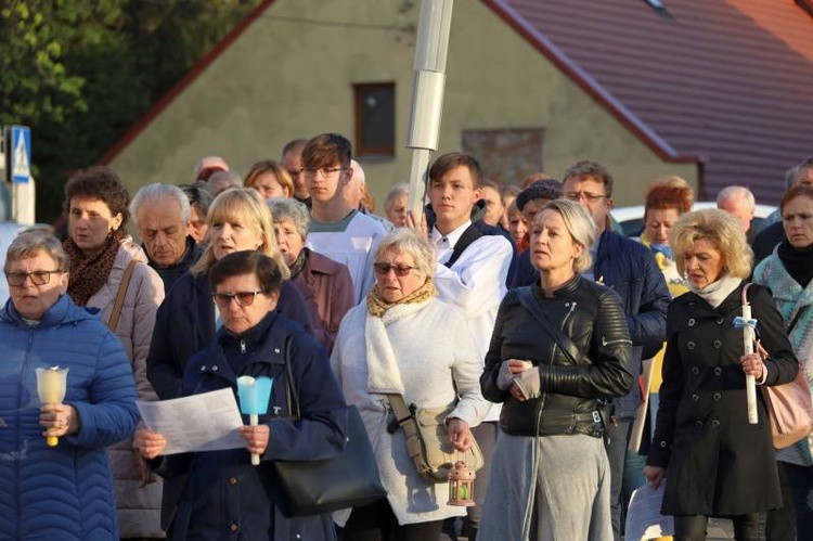 Z Matką Bożą Fatimską po ulicach Pszenna