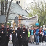 10. Piesza Pielgrzymka Diecezji Bielsko-Żywieckiej do Łagiewnik wyrusza z Hałcnowa - 2022 - cz. 1