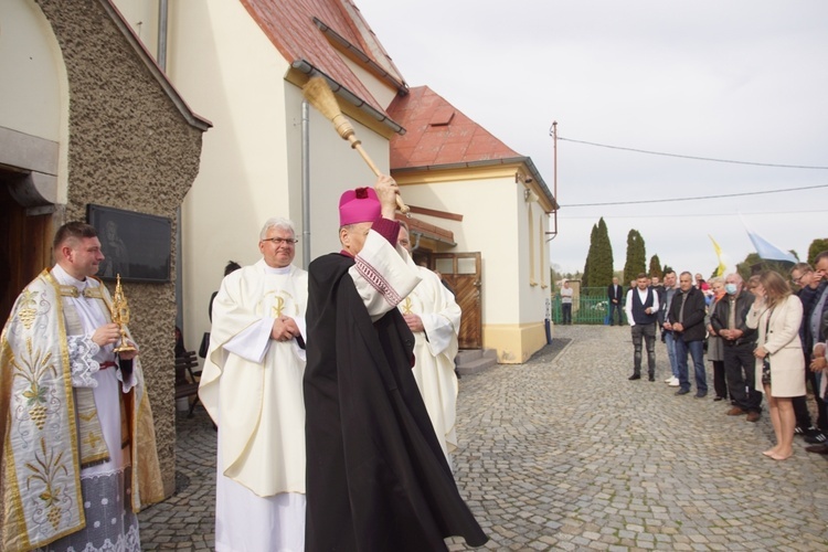 Wizytacja u św. Jadwigi w Ostroszowicach