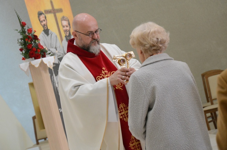 Wprowadzenie relikwii męczenników z Pariacoto do kościoła na Chabrach