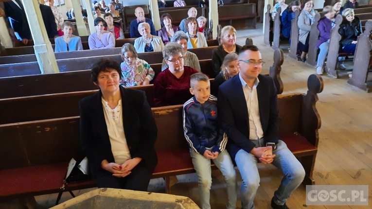 Klępsk. Poświęcenie krzyża 