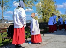 Ministranci przy ołtarzu i w życiu