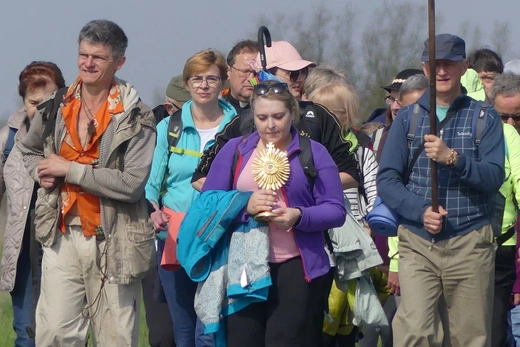 Pielgrzymi na trasie z Witkowic do Wieprza - 2022