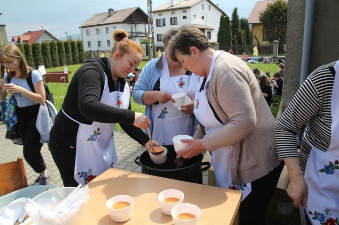 Gościna pielgrzymów łagiewnickich w Tomicach - 2022