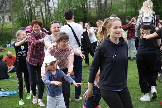 Odpoczynek i tańce na boisku w Wysokiej - 2022