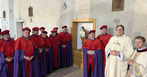 Bogatynia. Ufundowali figurę św. Józefa