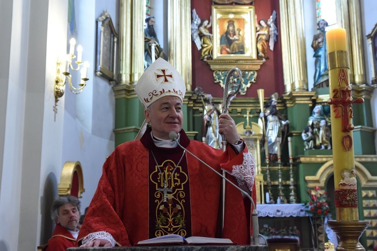 Bierzmowanie w Borzęcinie