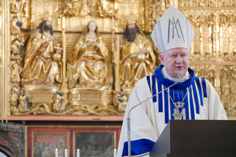 Mszy św. w intencji ojczyzny przewodniczył bp Wiesław Szlachetka.