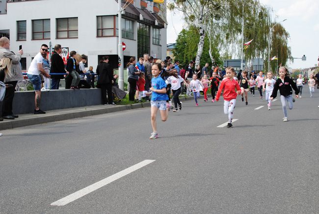 Stalowa Wola. Bieg uliczny dla uczczenia Konstytucji 3 Maja