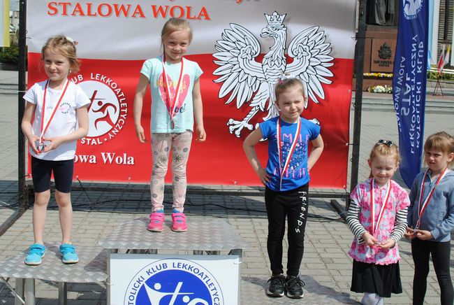 Stalowa Wola. Bieg uliczny dla uczczenia Konstytucji 3 Maja