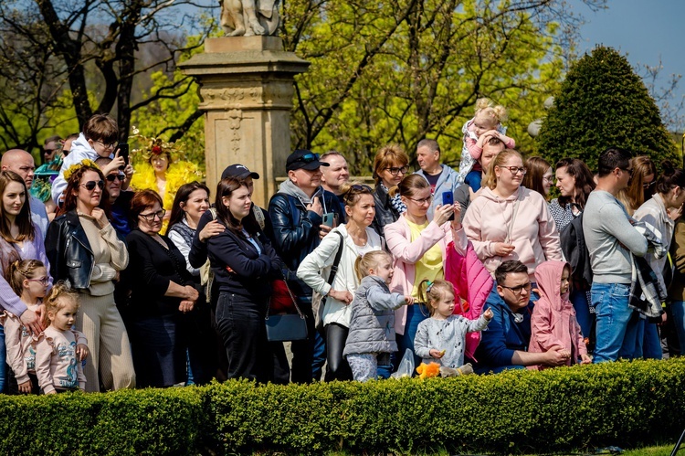 Zamek Książ. Festiwal Kwiatów przyciągnął tłumy