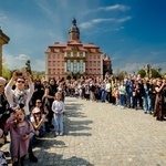 Zamek Książ. Festiwal Kwiatów przyciągnął tłumy