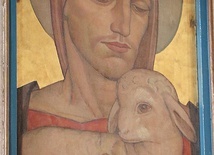 Dobry Pasterz z ambony znajdującej się w kościele w Pieniężnie.
