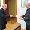 Odczytanie komunikatu Nuncjatury Apostolskiej odbyło się w kaplicy biskupiej.