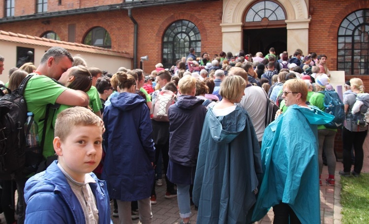 Pielgrzymi w Łagiewnikach! Na trasie od Centrum św. Jana Pawła II do sanktuarium Bożego Miłosierdzia - 2022