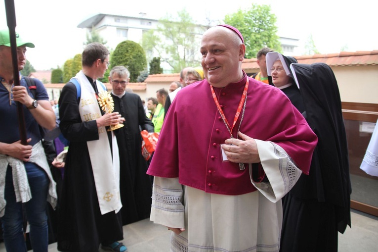 Pielgrzymi w Łagiewnikach! Na trasie od Centrum św. Jana Pawła II do sanktuarium Bożego Miłosierdzia - 2022